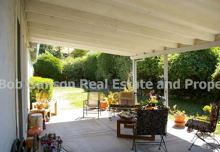 2359 Glendale Cir — Photo 4