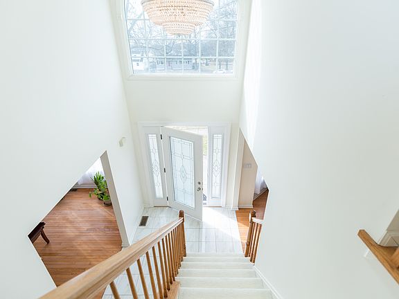 Foyer.
