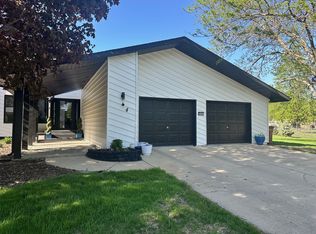 1507 Sequoia Ct, Brookings, SD 57006