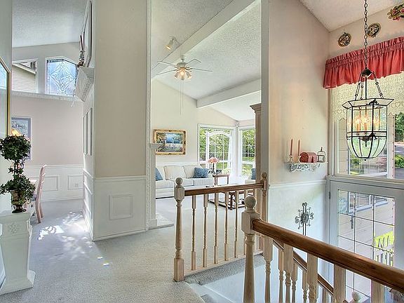 4th image of 17101 NE 28th Pl