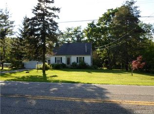 3954 Calkins Rd, Youngstown, NY 14174