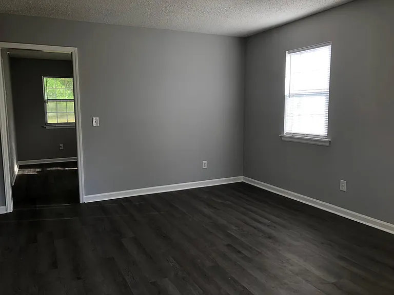 2245 Pine Knoll Ter — Photo 4