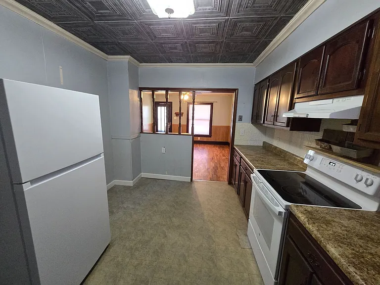 731 Lane St — Photo 4