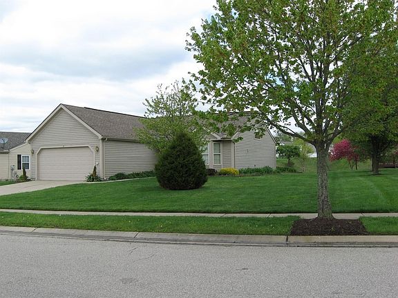 2nd image of 2 Lakeview Dr