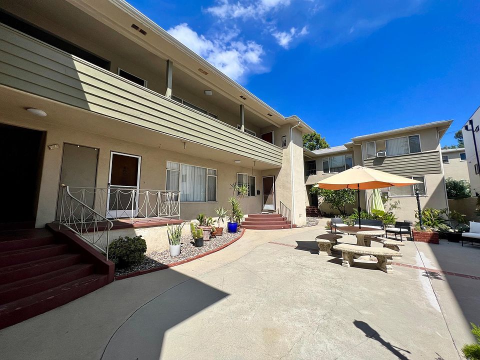 Community Courtyard