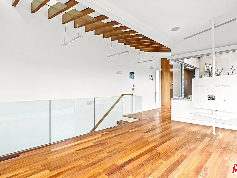 524 Rialto Ave — Photo 28