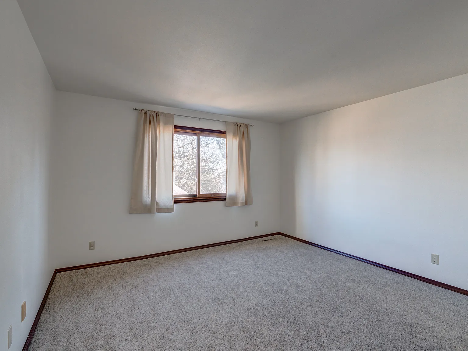 19 Coronado Ct - 19 Coronado Ct — Photo 2