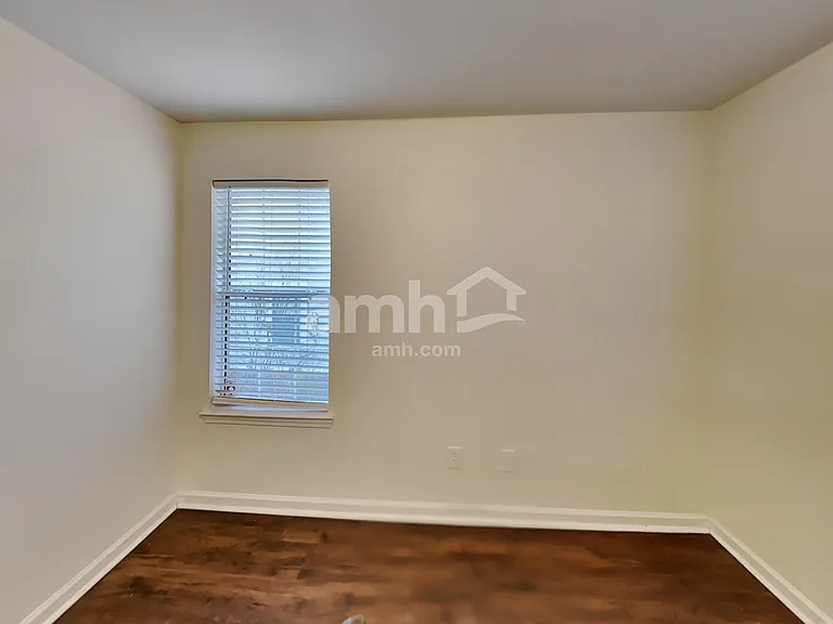 408 Fairlawn Dr — Photo 17