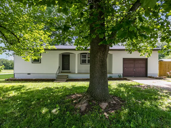 118 E Parkview Street, Bolivar, MO 65613