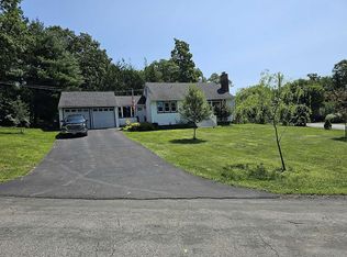 44 Elmwood Dr, Highland Mills, NY 10930