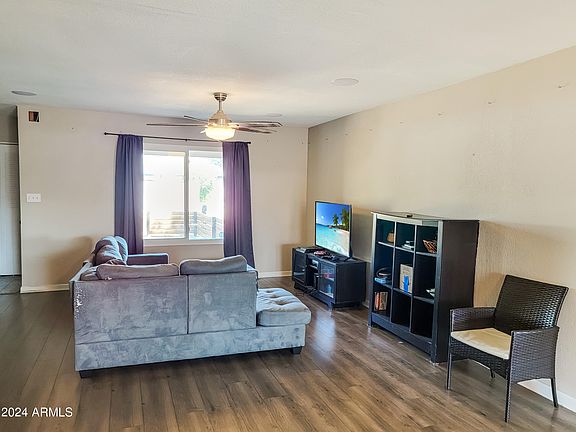 4th image of 10228 N 37TH Avenue