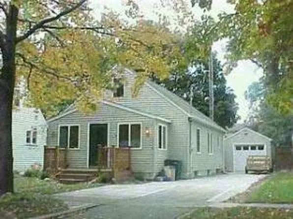 1944 Miner Ave, Muskegon, MI 49441