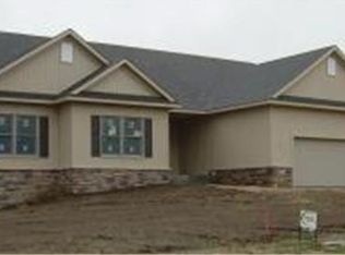 2967 Stonepark Dr NE, Rochester, MN 55906