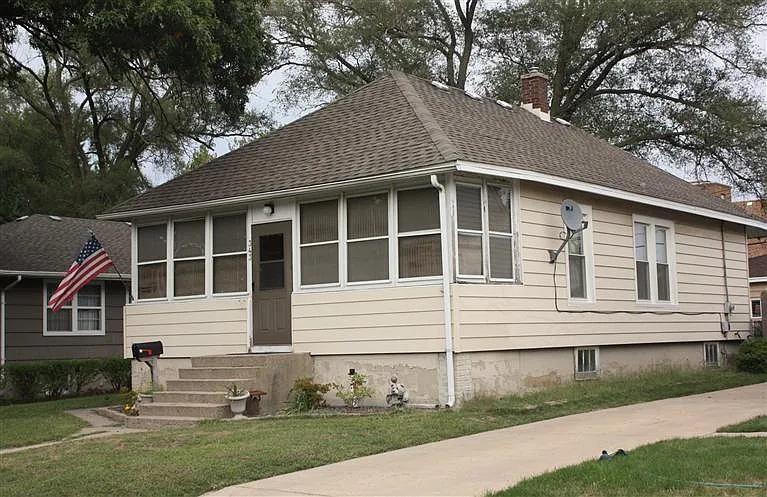343 N Harvey St photo 1