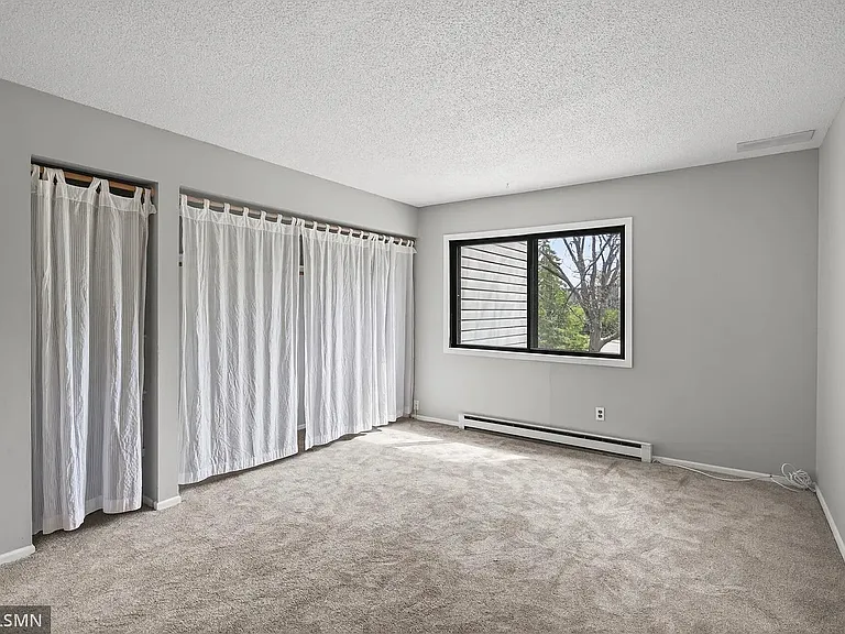 400 Shelard Pkwy #203 — Photo 8