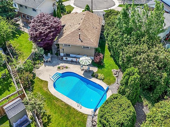 4th image of 40 Bermuda Ct
