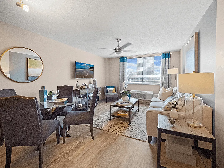 Icon Apartments — Photo 2