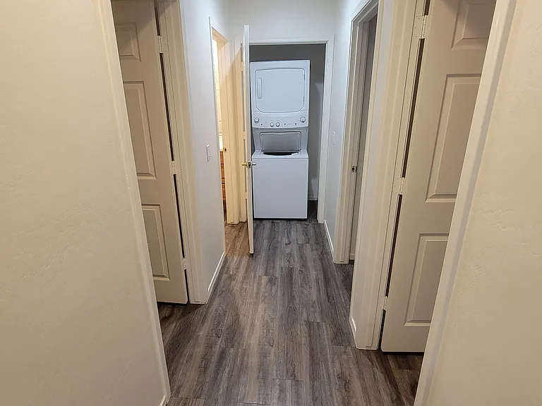 7347 N Black Canyon Hwy #2 — Photo 8