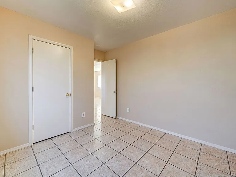 108 N Adams St — Photo 14