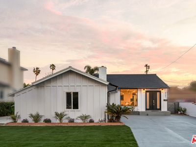 4240 Chase Ave, Los Angeles, CA, 90066