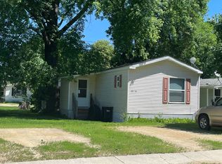 210 2nd St SE #16, Grand Meadow, MN 55936