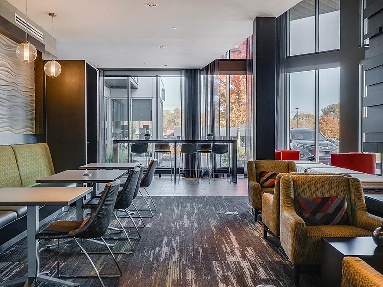 One Southdale Place — Photo 12
