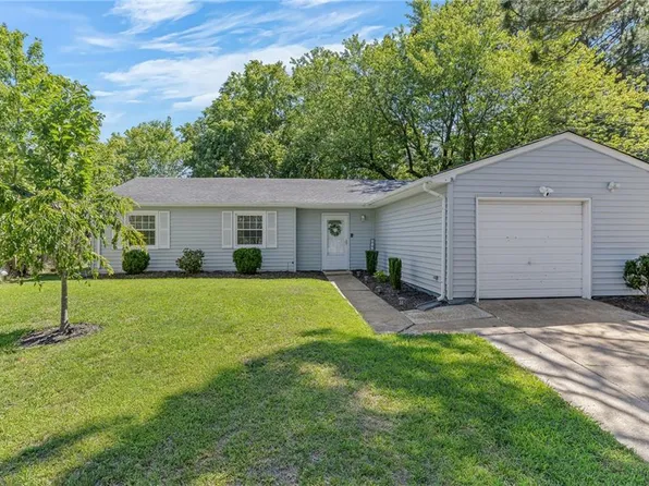 2893 Dante Pl, Virginia Beach, VA 23453