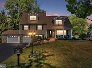 404 Merion Dr, Newtown, PA 18940