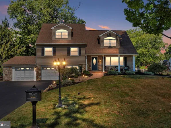 404 Merion Dr, Newtown, PA 18940