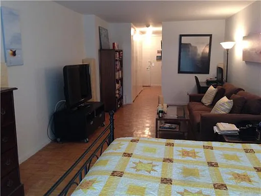 Sold by NY NY Condo, Inc | media 3