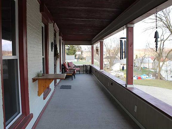 5th image of 110 Green St