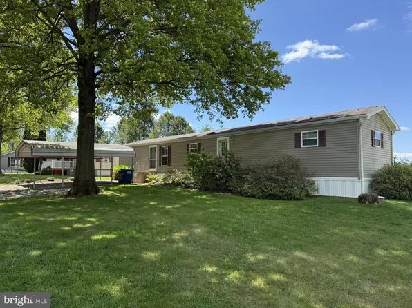328 Grubb Dr, Elverson, PA 19520