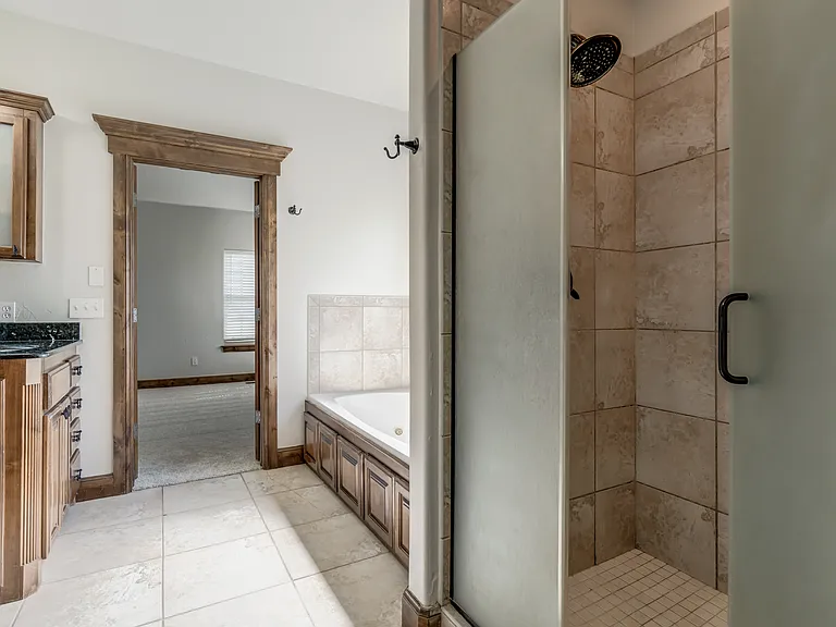22525 Lindy Ter — Photo 59