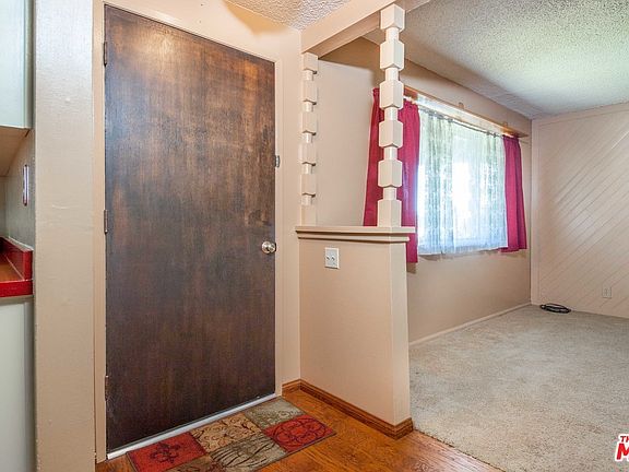 4th image of 3041 E Valley View Ave