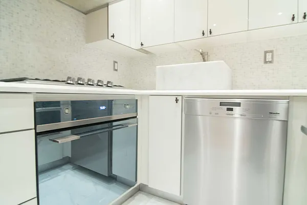 Rented by WAM Partners - William Moses Co. | media 70