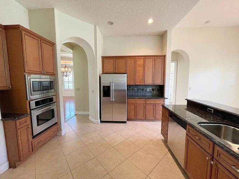 1349 Whitney Isles Dr — Photo 11