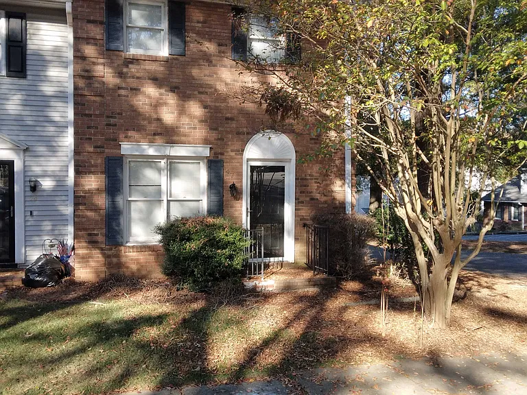 47 Somersett Dr #47 — Photo 1