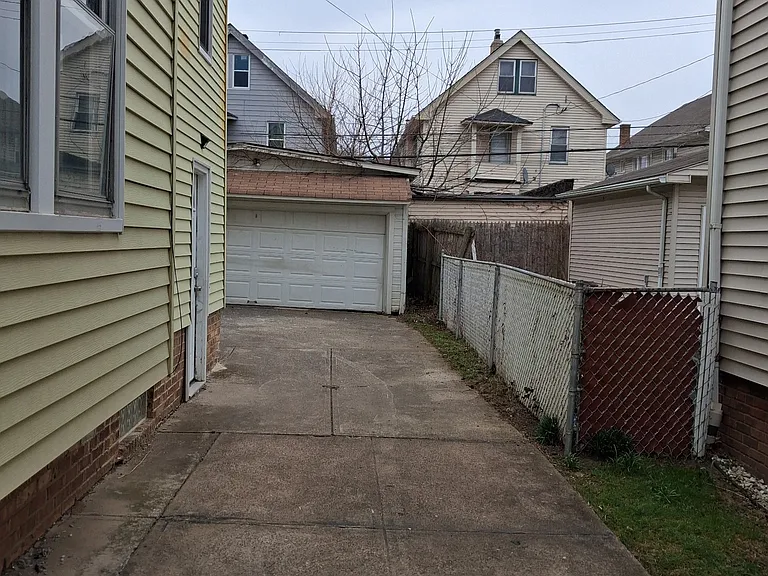 2041 Elbur Ave #1 — Photo 30