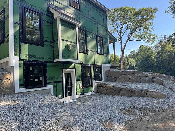 5th image of 70 Tidewater Farm Road