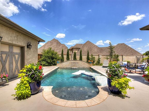 3rd image of 1907 Rosebrook Ct