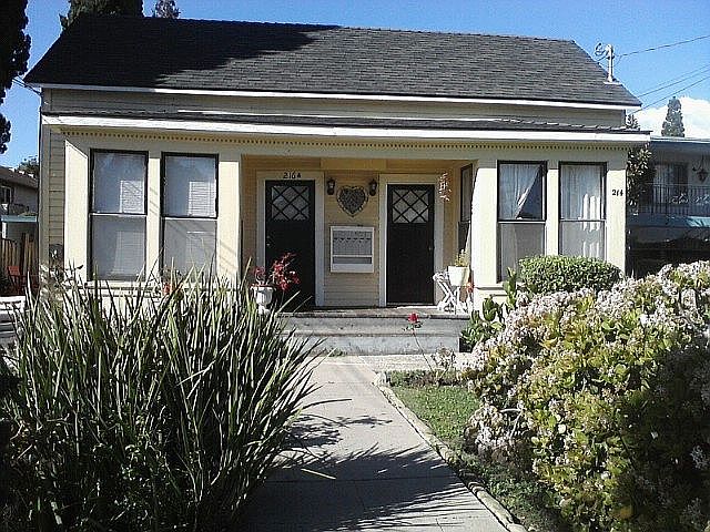 1st image of 214 W De La Guerra St