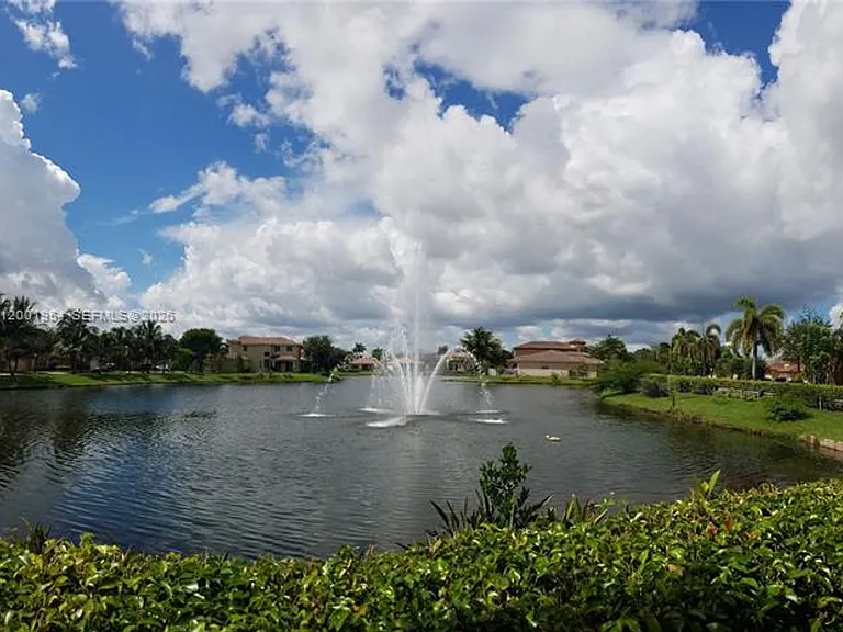 12722 SW 49th Ct #Townhouse 12722 — Photo 32