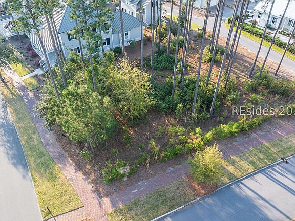 4th image of 18 Red Knot Rd