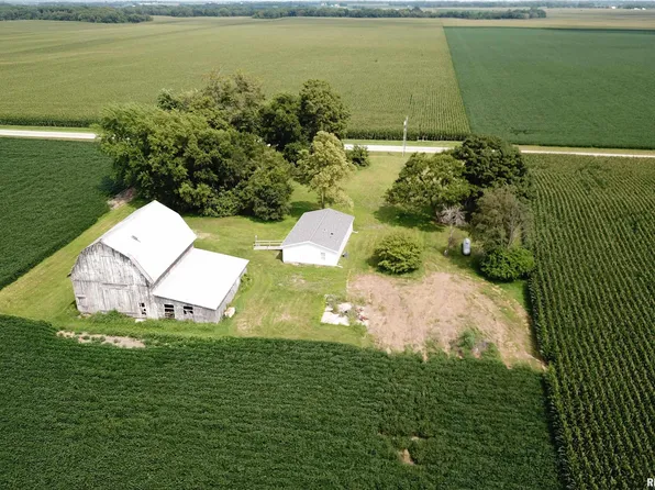 348 Knox Rd #1600-E, Maquon, IL 61458