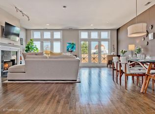 1471 W Irving Park Rd APT 3W, Chicago, IL 60613