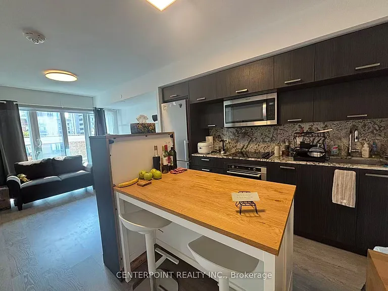 50 McCaul St #707 — Photo 2