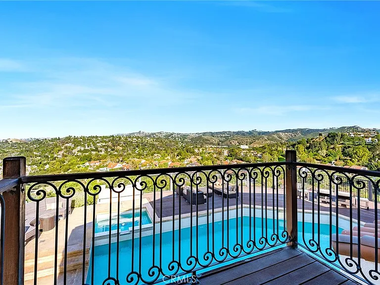 4372 Park Vicente — Photo 26