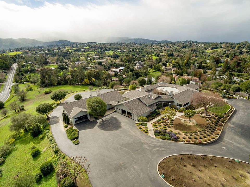 1st image of 26000 Westwind Way