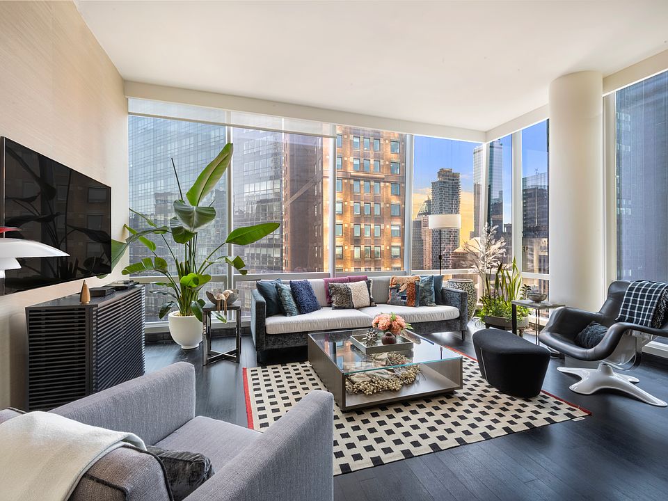 1st image of 157 W 57th St APT 38E