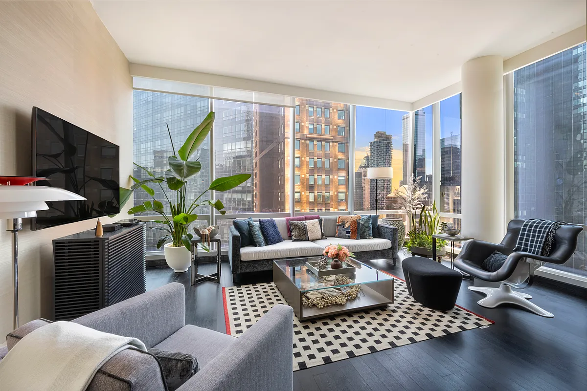 157 West 57th St Unit 38E